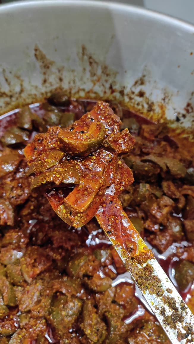 Aamer Jhal Achar (আমের ঝাল আচার)