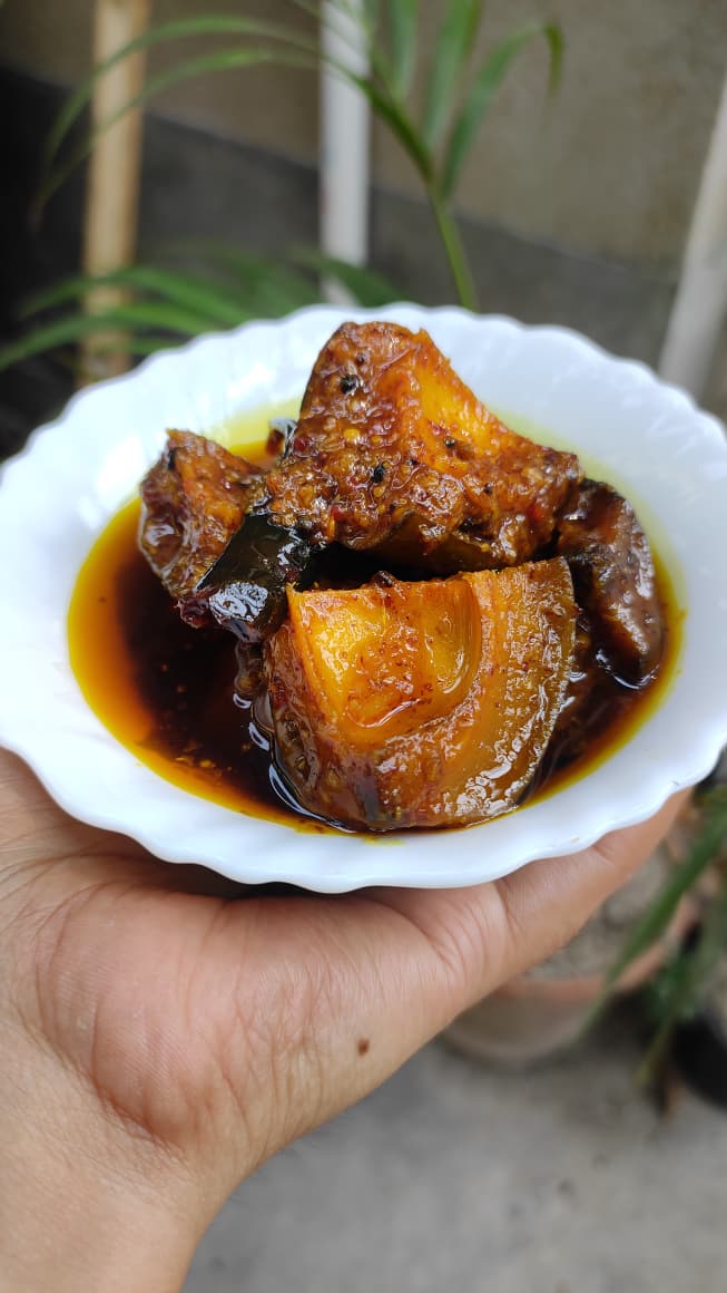 Aamer Khosasoho Misti Achar (আমের খোসাসহ মিষ্টি আচার)